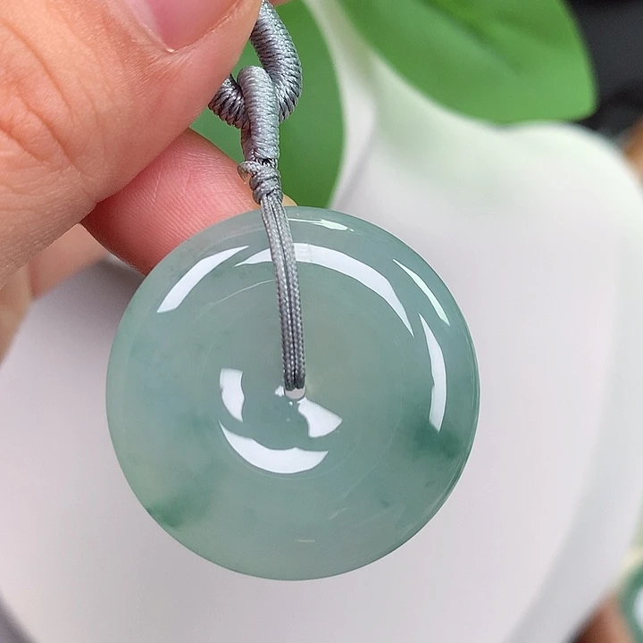 翡翠未镶嵌颈饰平安扣 29.8x6.1mm