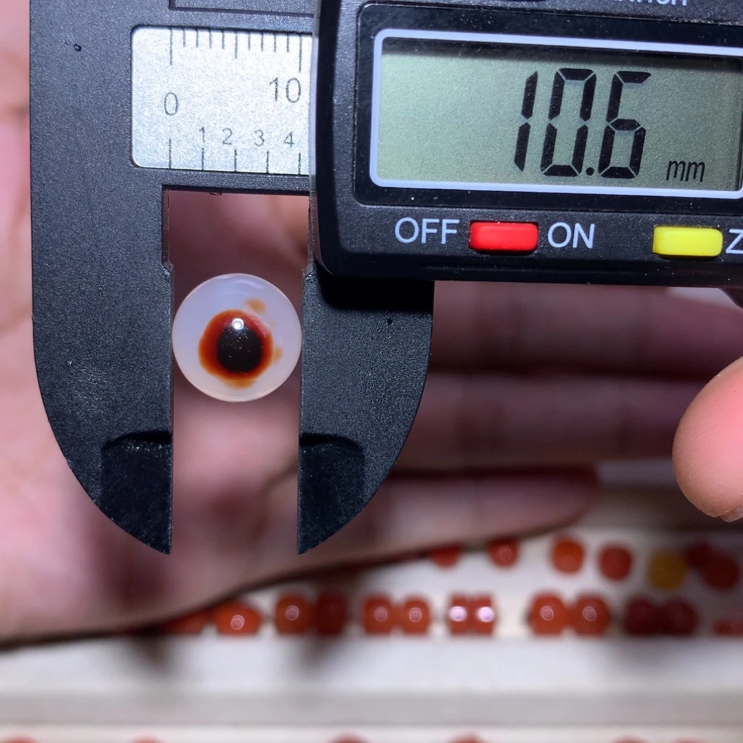 南红玛瑙未镶嵌特色冰飘圆珠10.6