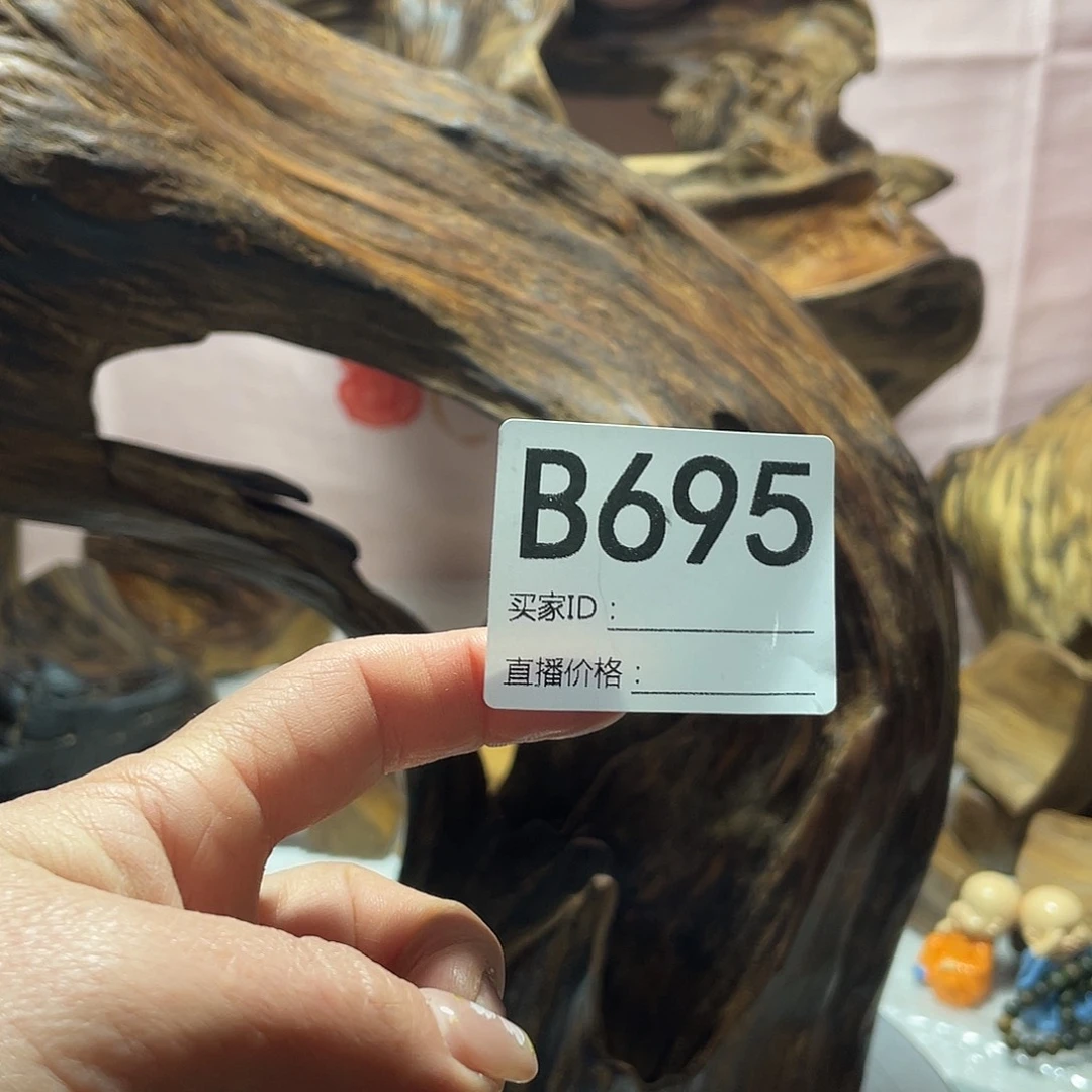 少***击玉木（非红木类）土沉香香木摆件