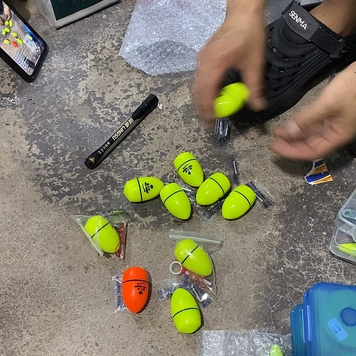 电子啊波随机发三个带电池