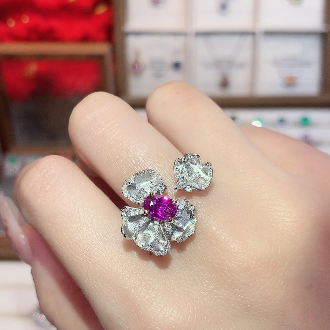 18K金镶嵌戒指彩色蓝宝石1.07ct/天然宝石/七天无理由