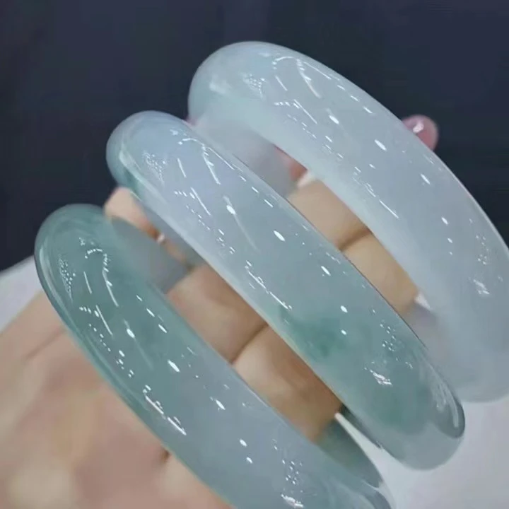 正宗缅甸翡翠手镯一物一拍