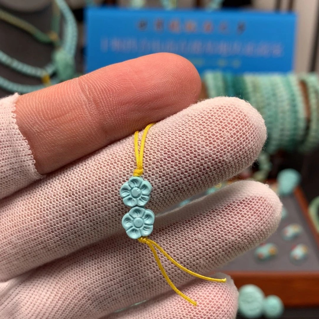 绿松石未镶嵌挂件