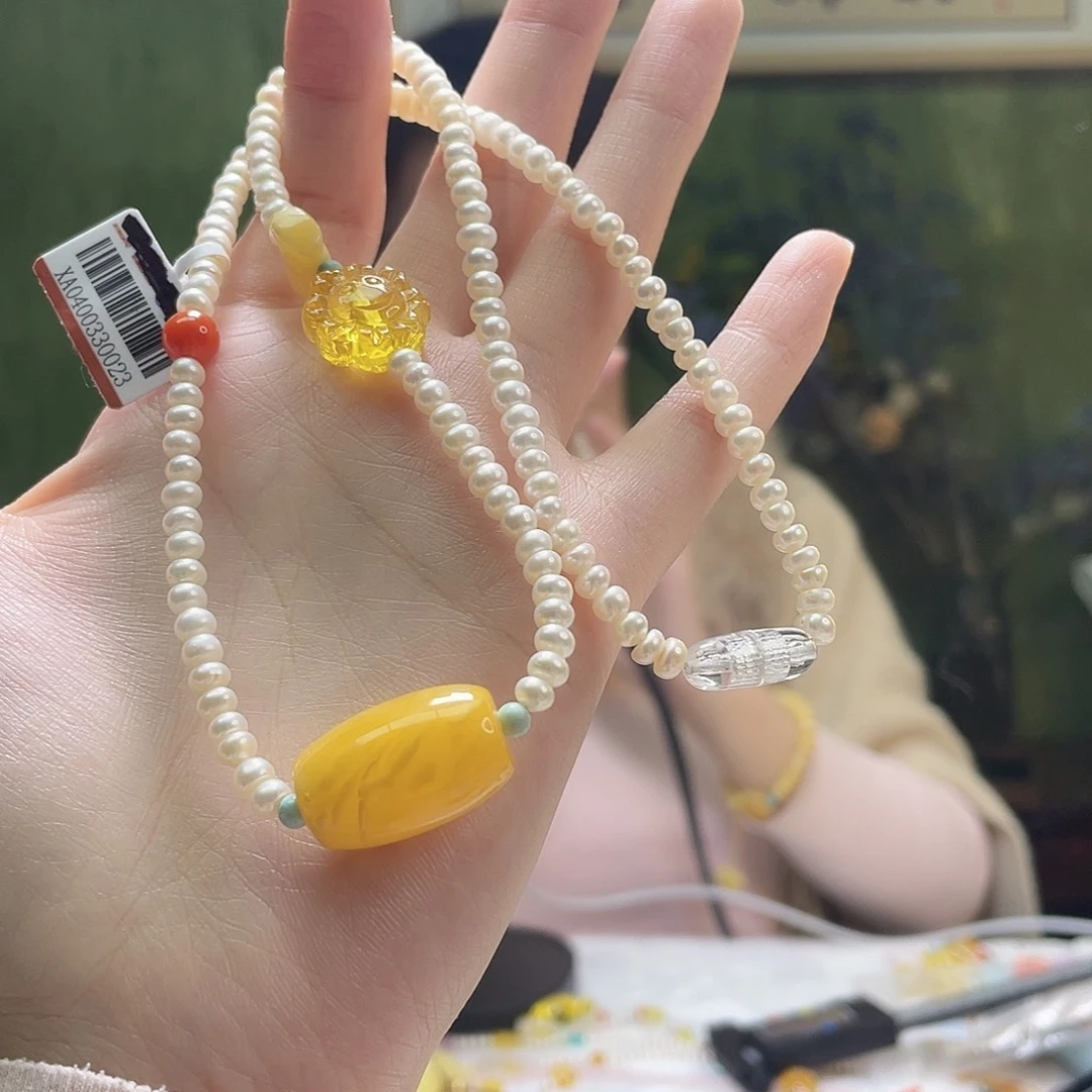 蜜蜡未镶嵌裸石吊坠