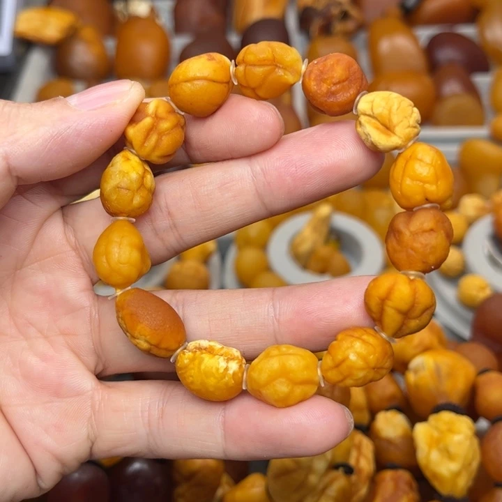琥珀未镶嵌裸石天然蜜蜡手串