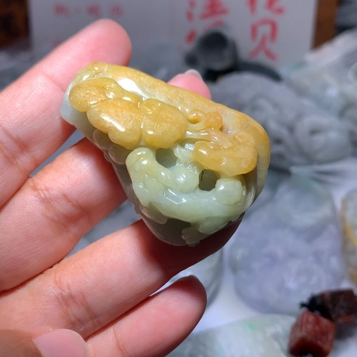 翡翠未镶嵌颈饰保真天然A货翡翠