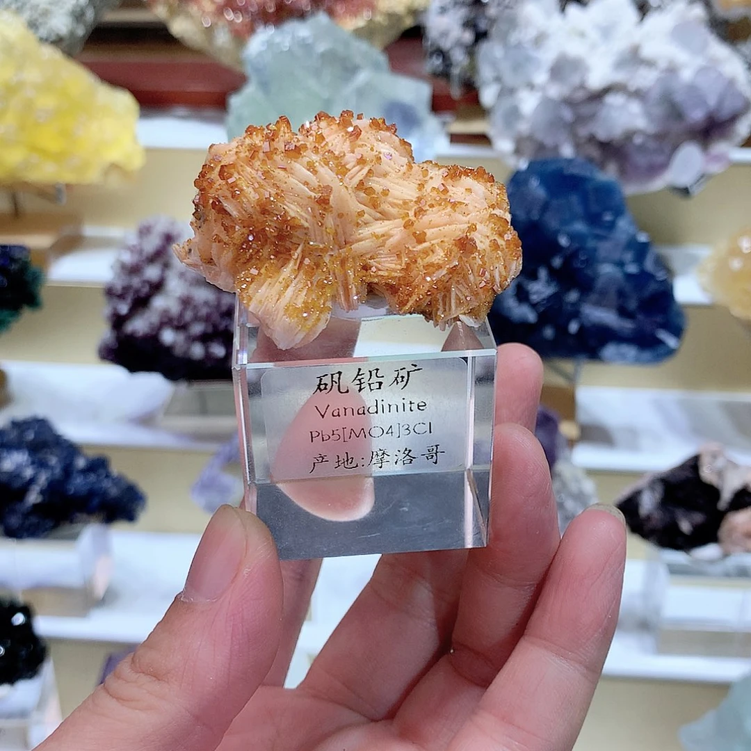 花***间石材天然矿物桌面摆件