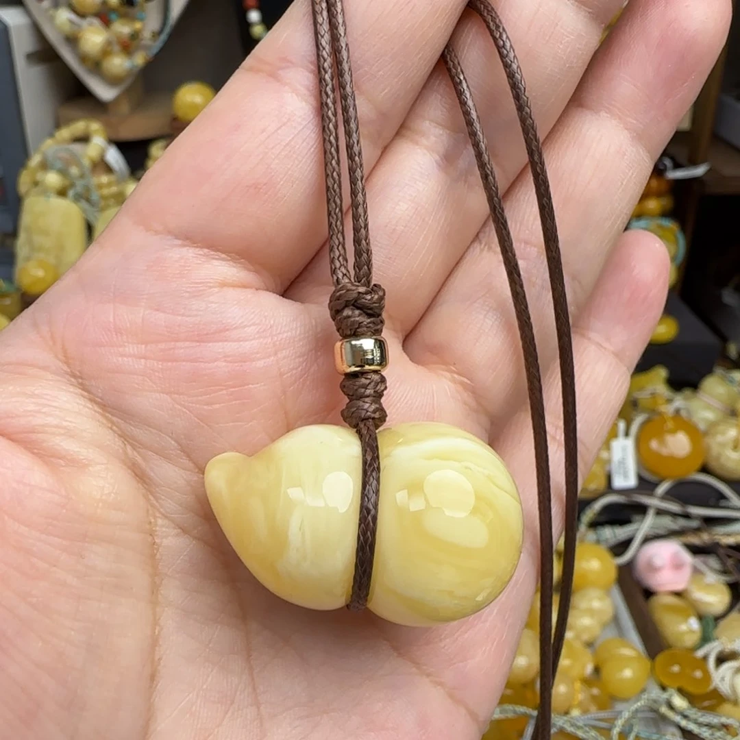 未镶嵌套链琥珀天然俄料浓白妖花蜜蜡葫芦吊坠