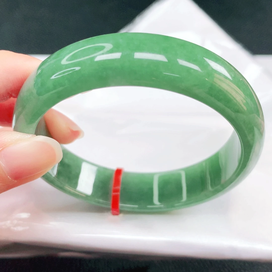 翡翠未镶嵌手镯56圈