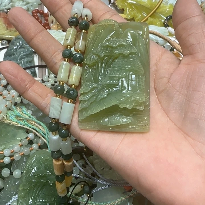 蛇纹石玉未镶嵌吊坠