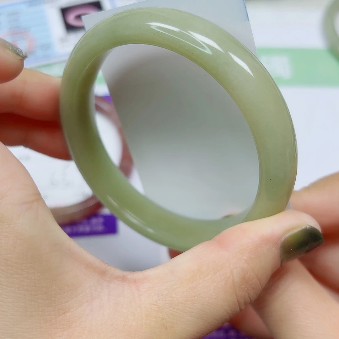 石英质玉未镶嵌手镯23/62