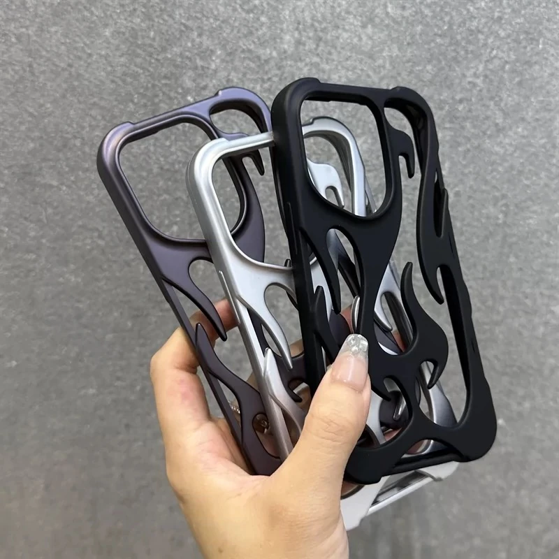 创意火焰镂空散热壳适用iPhone15/16手机壳苹果14promax个性13/12