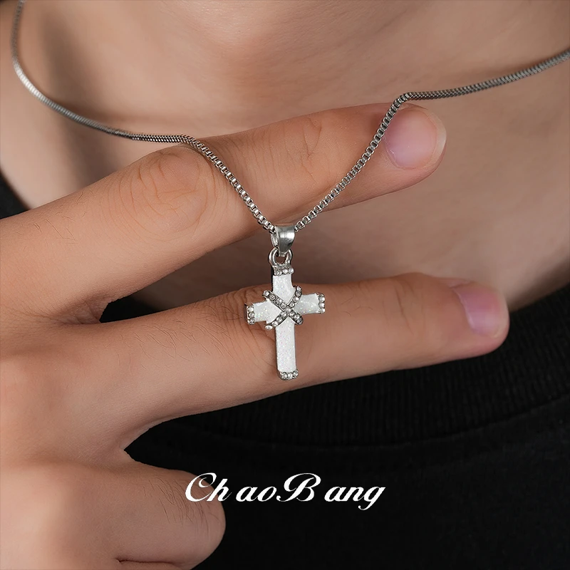 钛钢吊坠 X形微镶锆石星空蓝十字架吊坠男小众个性高级感项链饰品