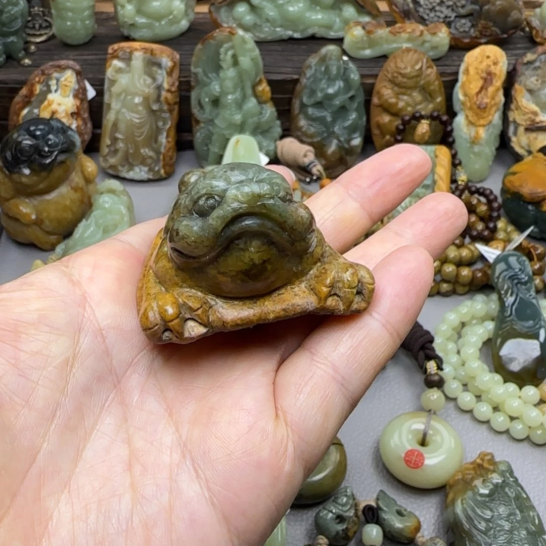 岫岩河磨玉（透闪石质玉）未镶嵌珠宝奇石