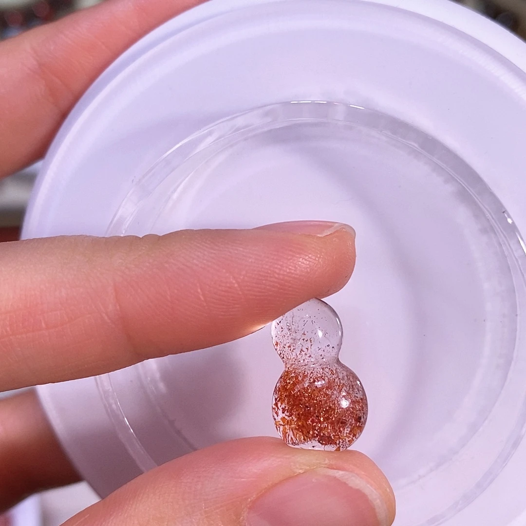 雨***希未镶嵌珠宝半成品水晶天然金草莓晶裸石