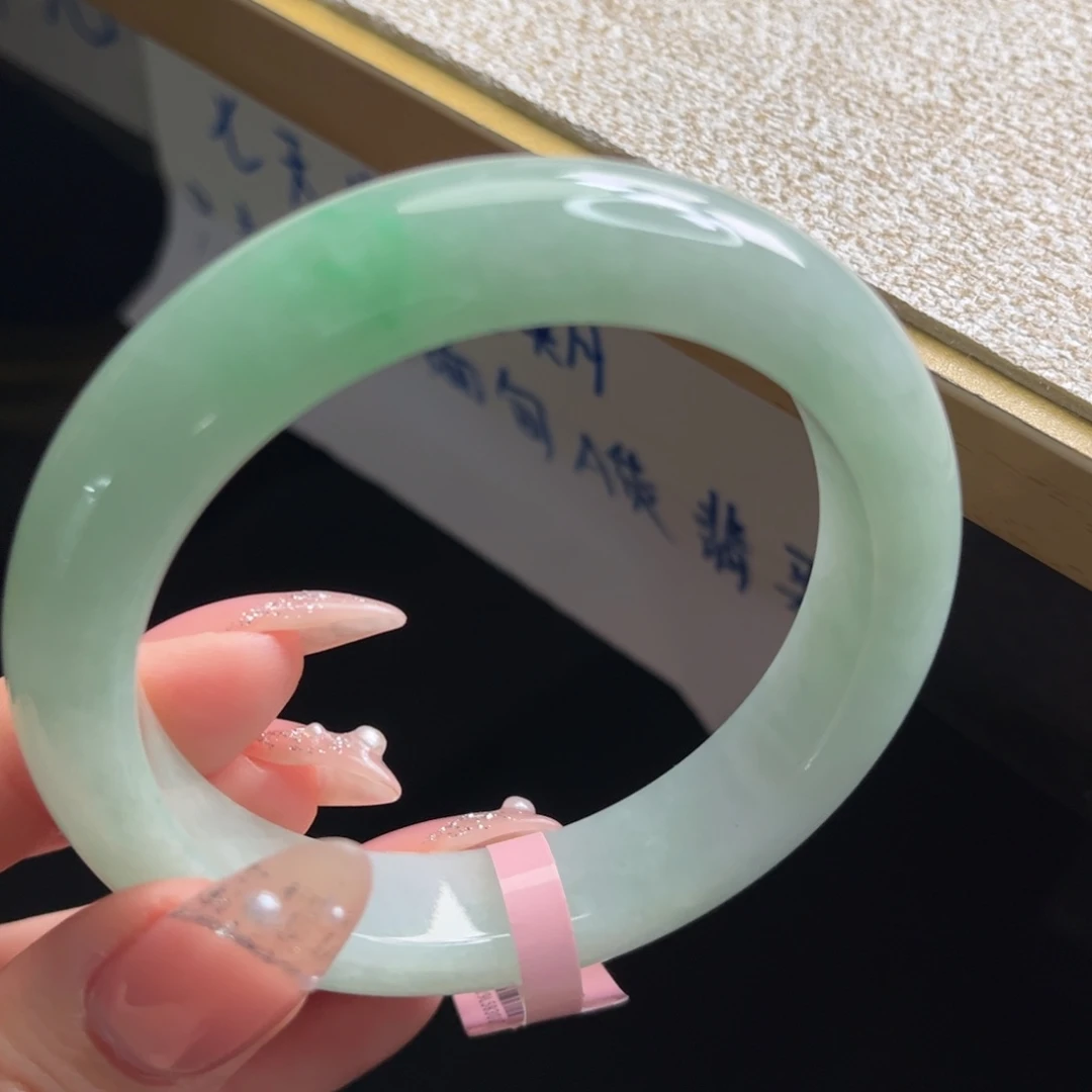 翡翠未镶嵌手镯手镯