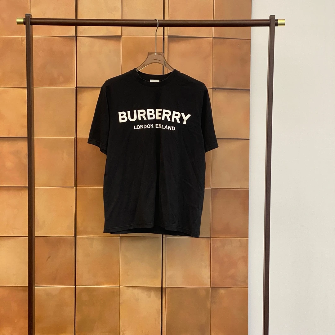 99新 BURBERRY/博柏利 胸前字母logo印花短袖/m码/99新/30483