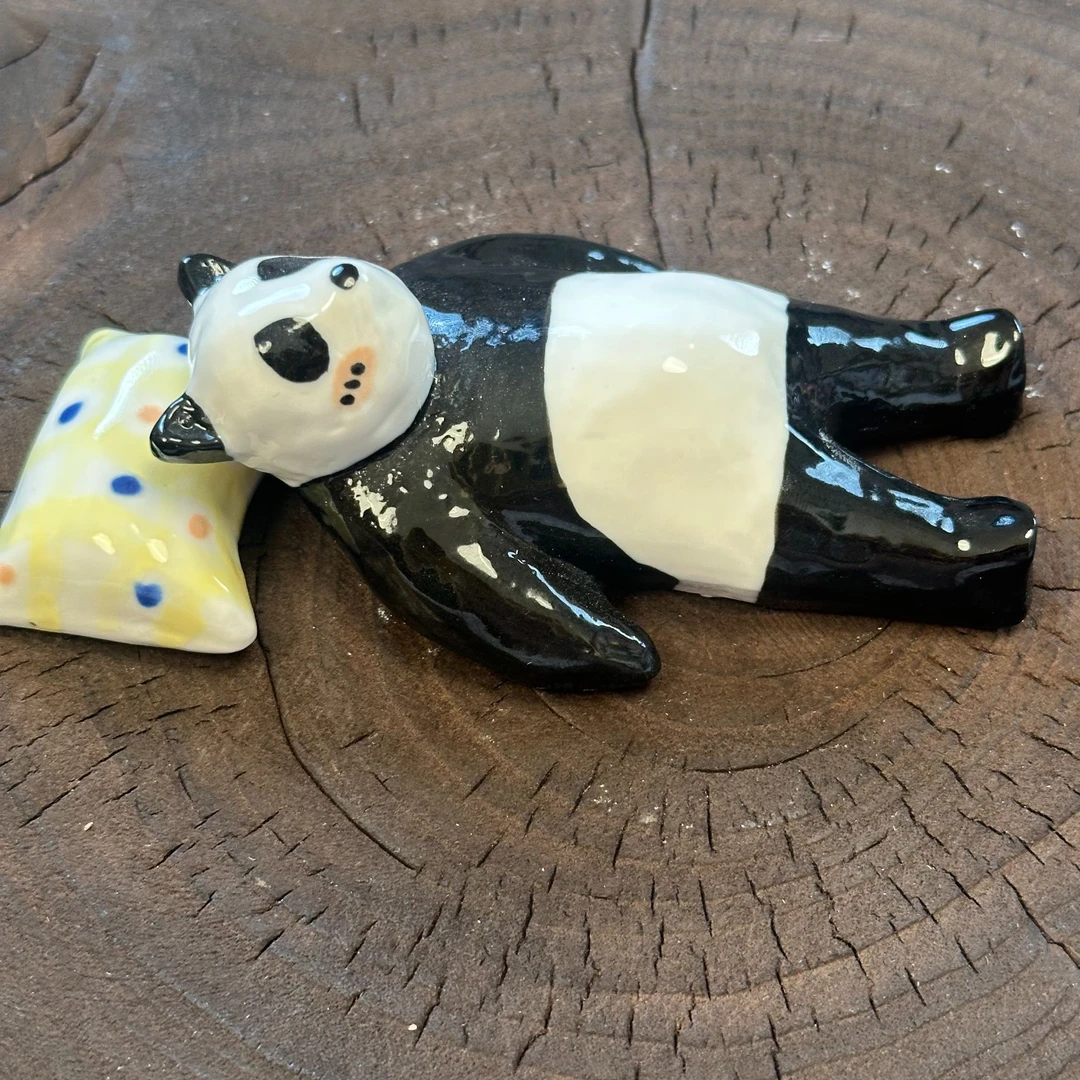 迷你小熊猫陶瓷摆件躺平熊猫车载摆件可爱动物