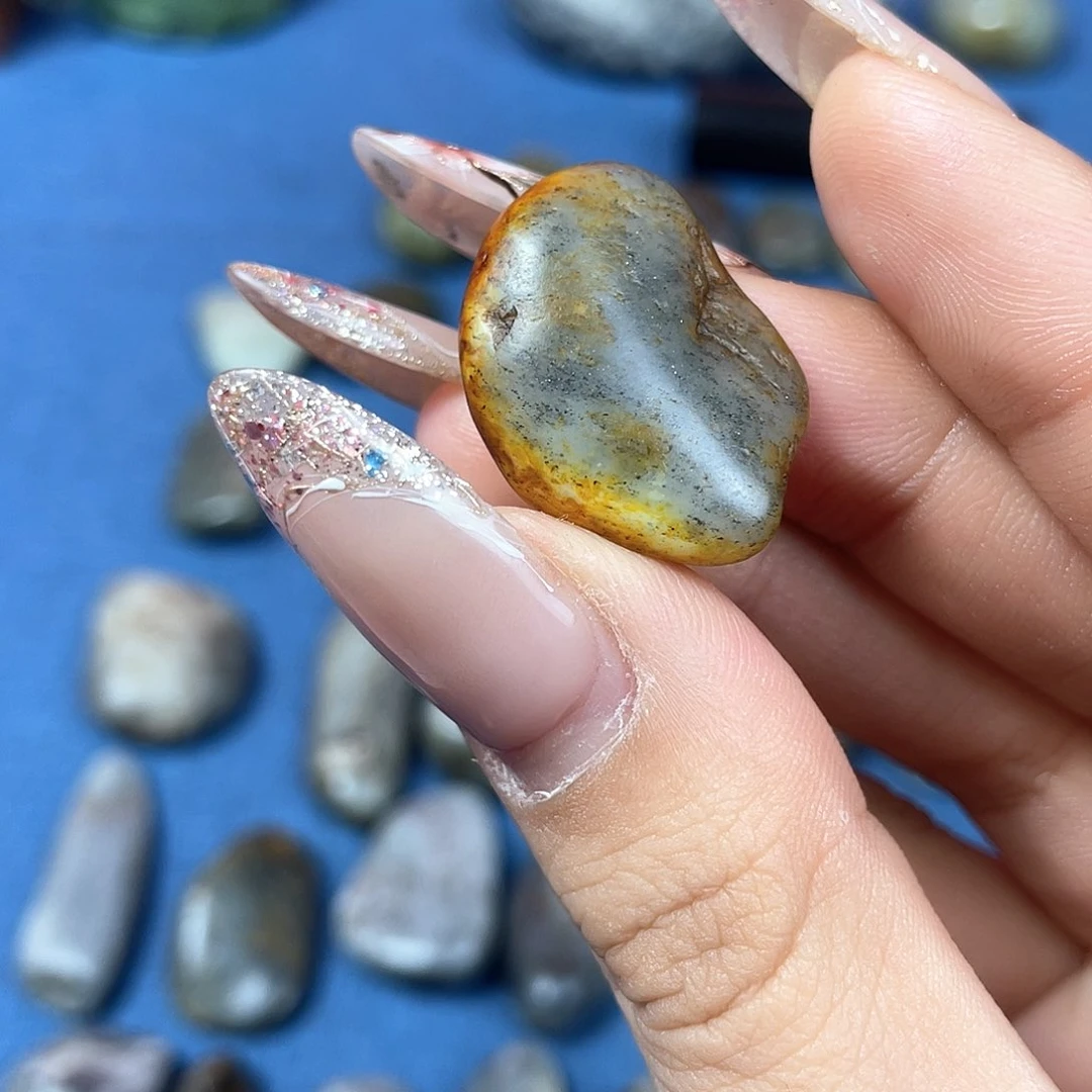 和田玉珠宝奇石未镶嵌喜**忧