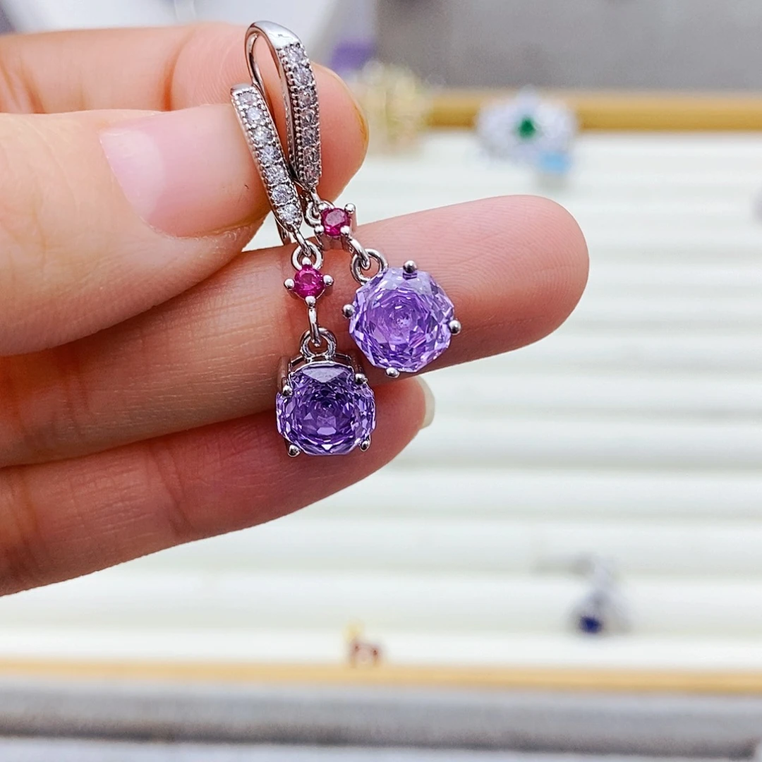 耳饰蓝宝石未镶嵌