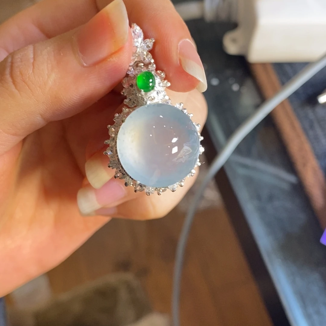 水***姐定制翡翠未镶嵌不退不换