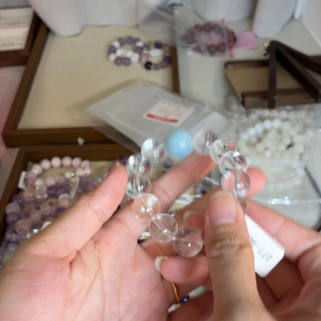 未镶嵌水晶手链277