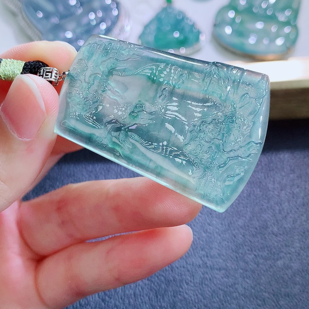 颈饰18K金镶嵌翡翠翡翠