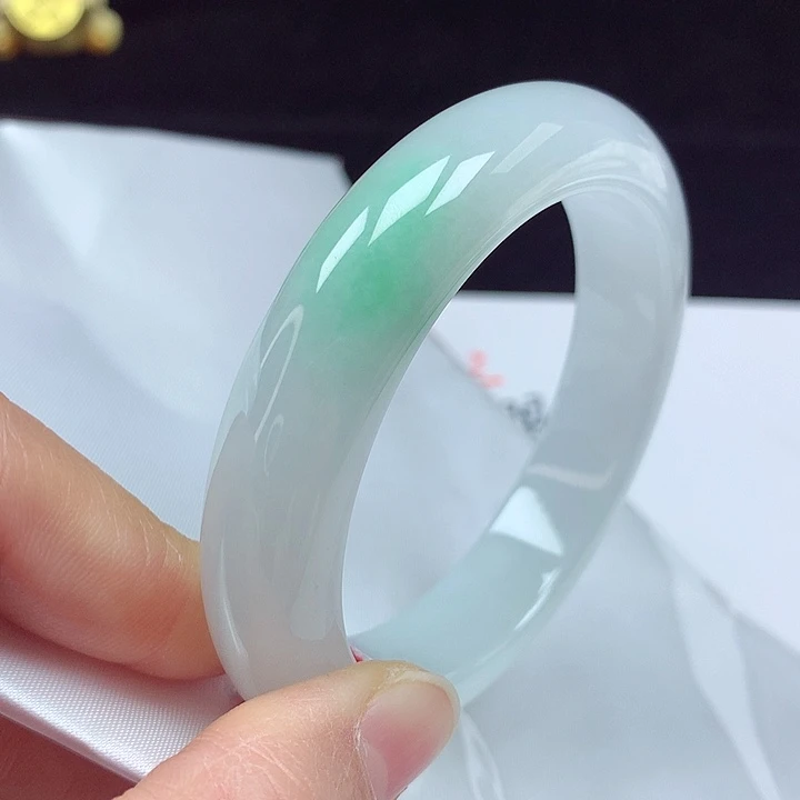 未镶嵌手镯翡翠54圈