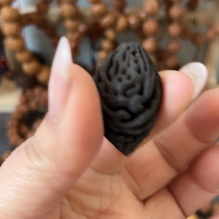 恒***祯把件核桃精品桃枭手机 吊坠