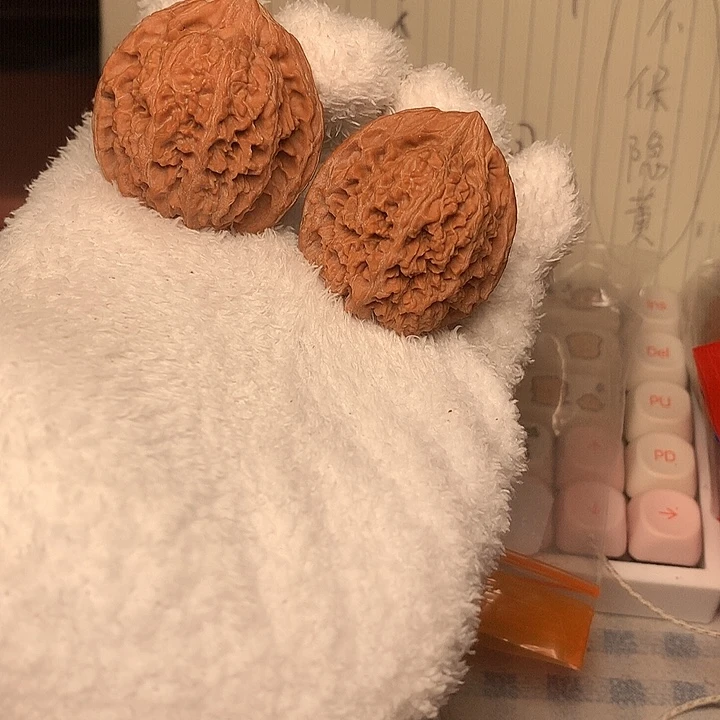 36尺寸满天星全品文玩核桃