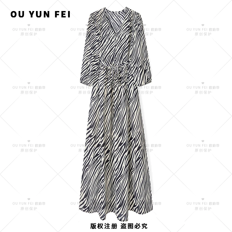 【小斑马】新款女装连衣裙显瘦夏季气质时尚碎花长裙轻奢长裙F1770