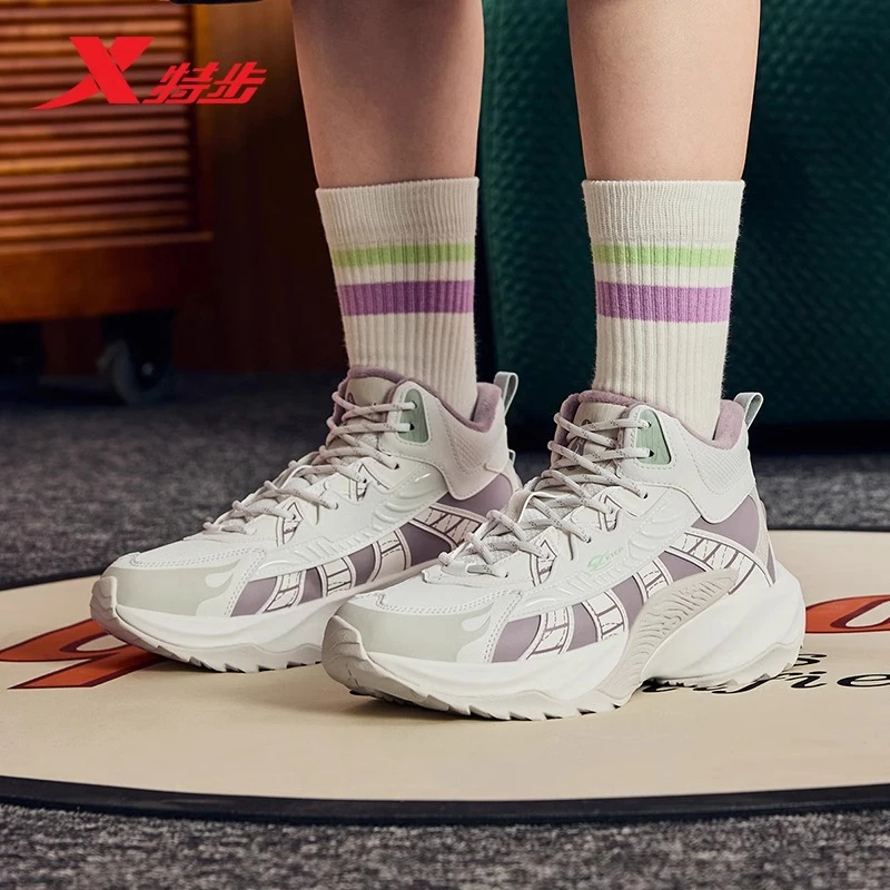 特步赤焰5.0丨棉鞋女鞋轻便厚底加绒保暖休闲鞋冬季女子运动鞋