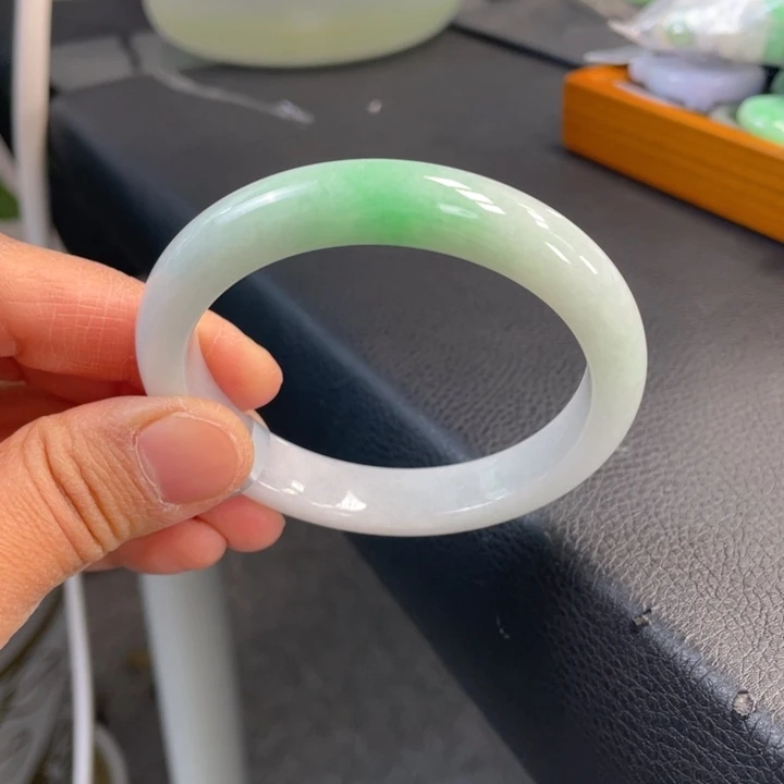 翡翠未镶嵌手镯缅甸翡翠