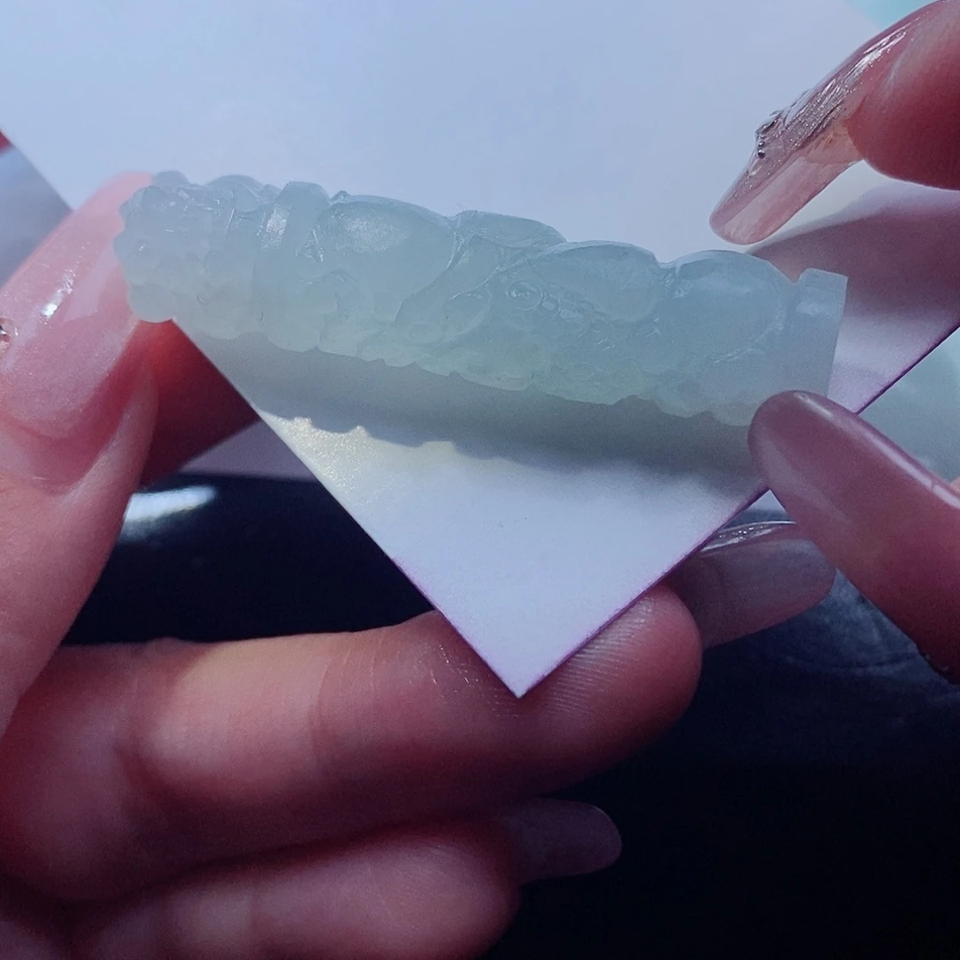 定制翡翠未镶嵌盘龙柱