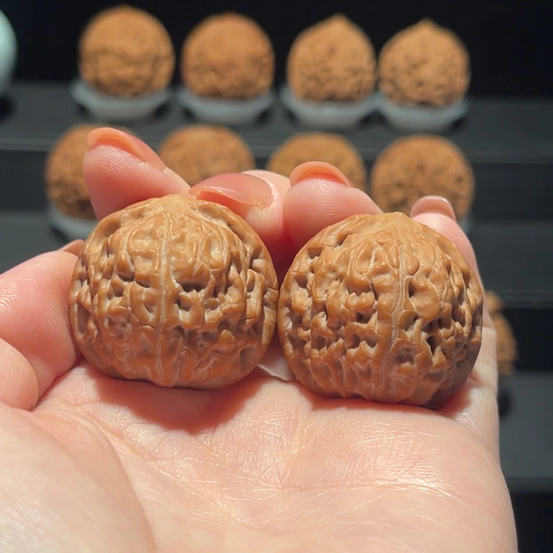 瑀***丅野生，小莲花31精品，全品495