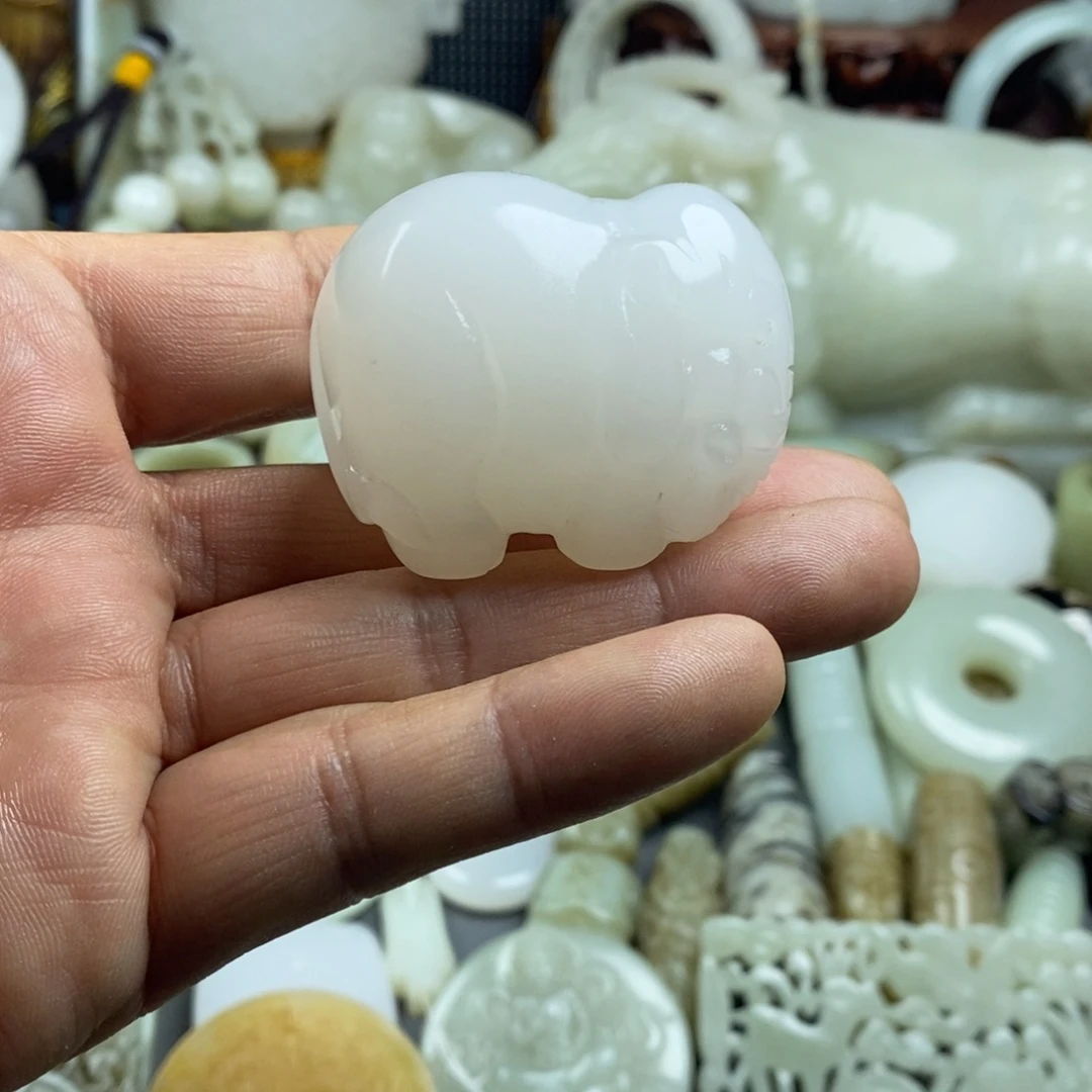 和田玉（糖玉）未镶嵌颈饰