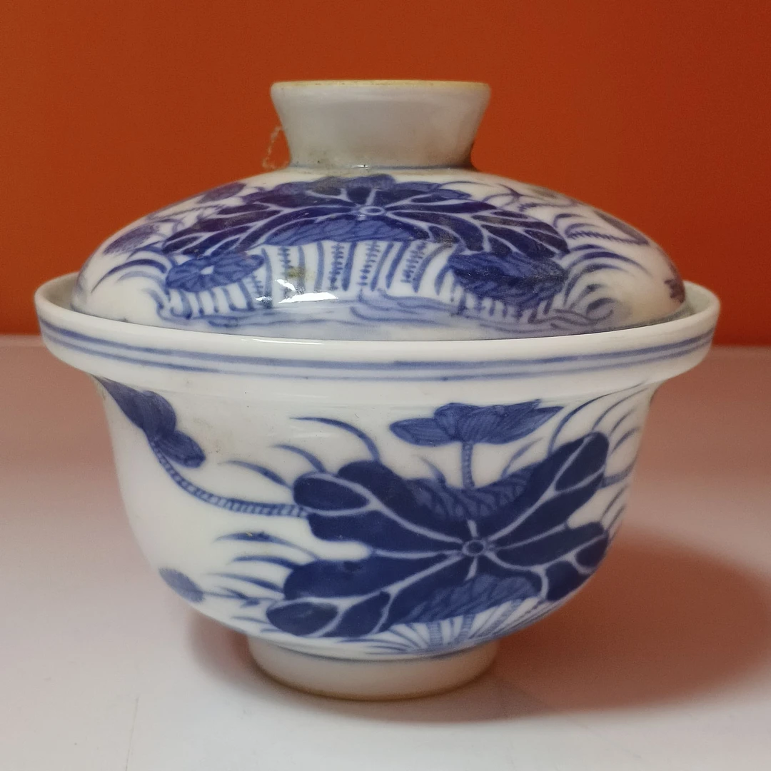 3001清晚期 青花莲荷纹盖碗