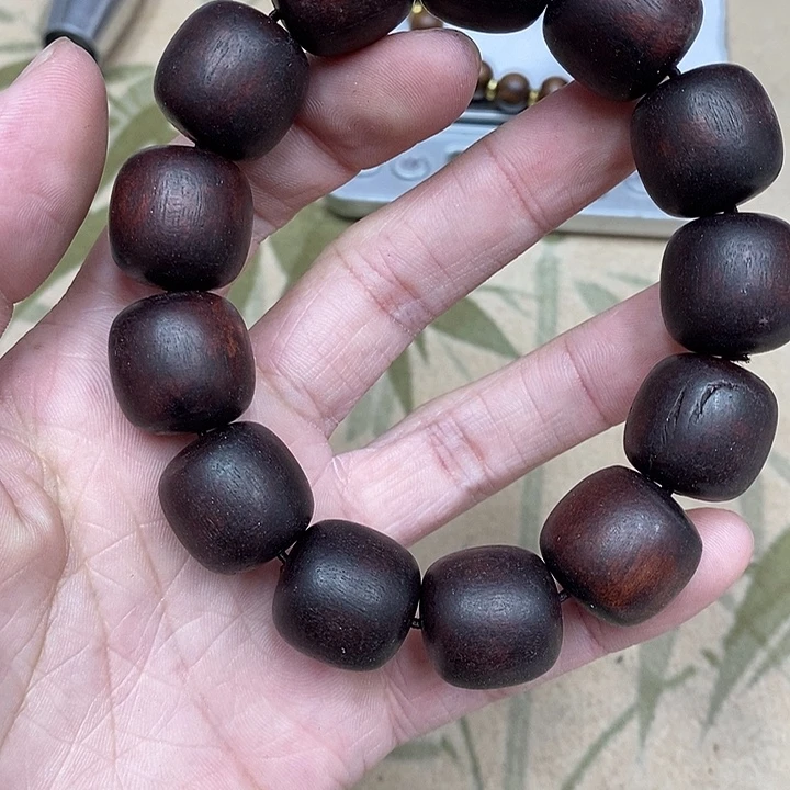 沉香沉香香囊瑕疵