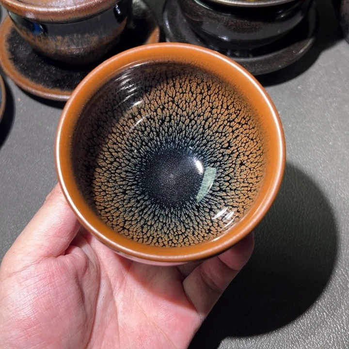 松***垮茶盏这个人就是他本人吗