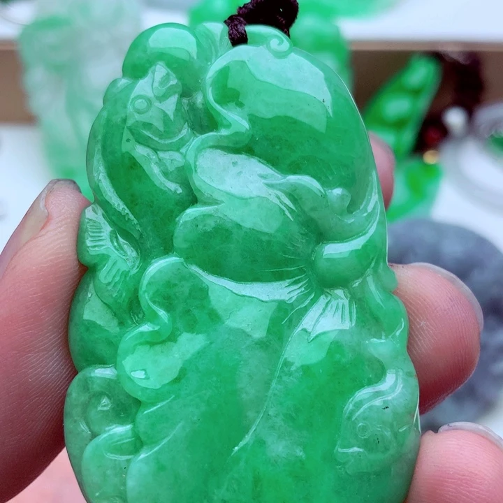 吊坠(不含链)未镶嵌翡翠