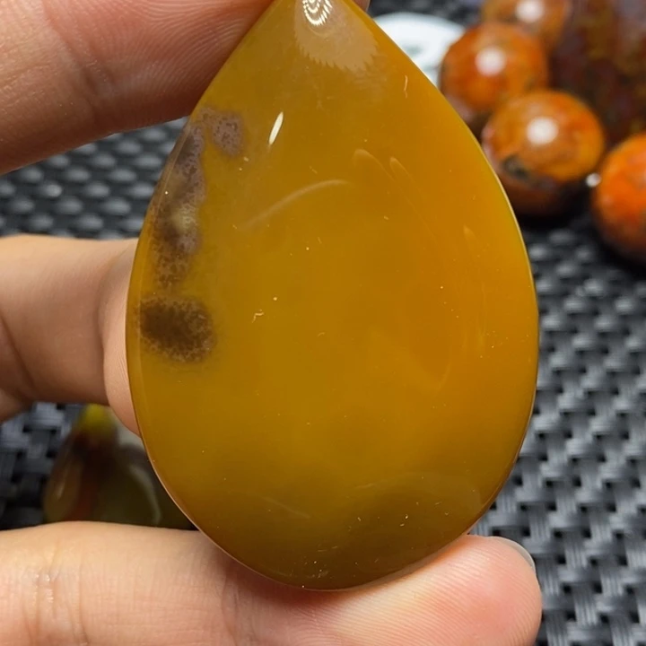 玛瑙/玉髓颈饰未镶嵌王*。