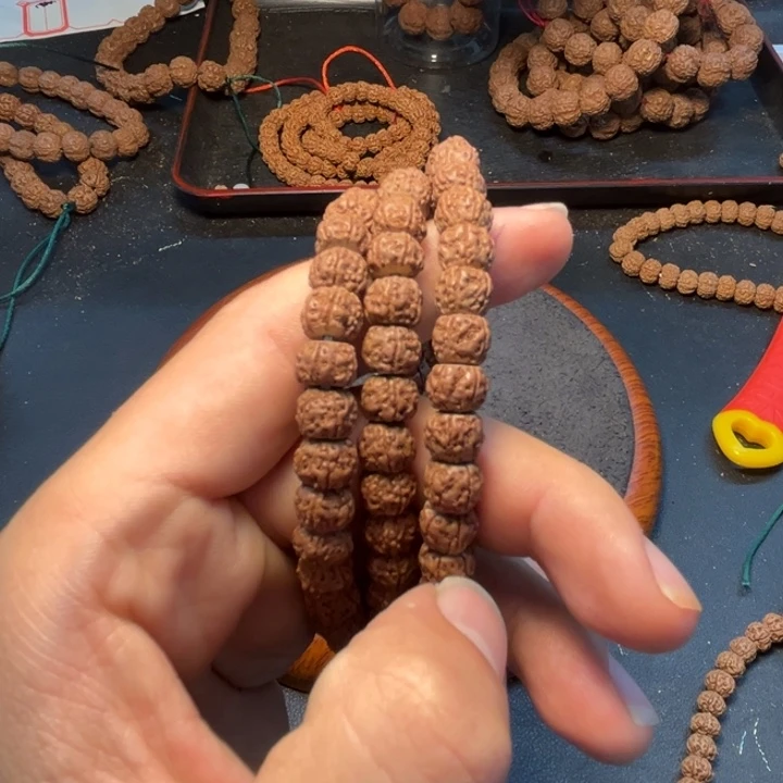 金刚菩提吊坠切树组