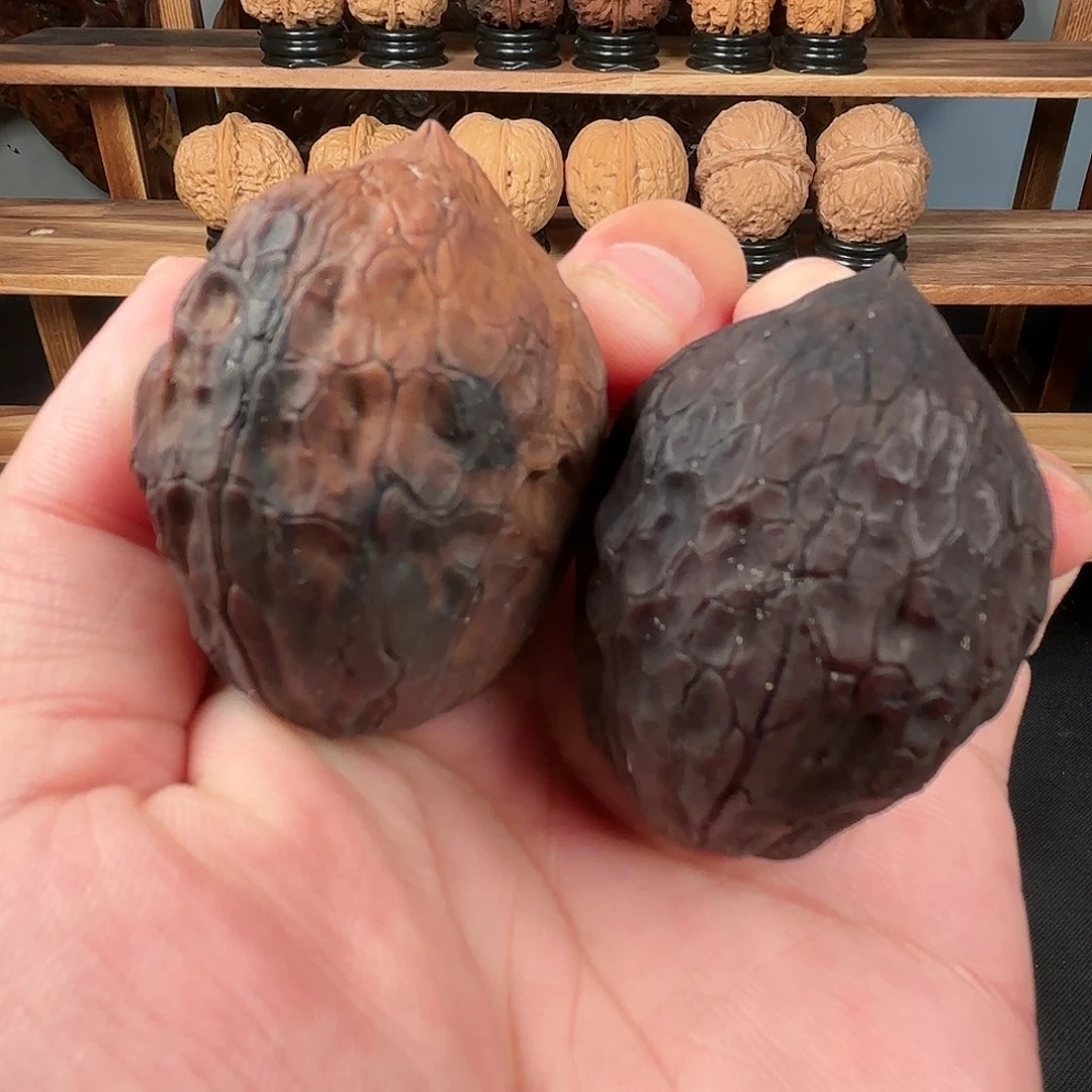 龙脊菩提把件地焖玉瓶