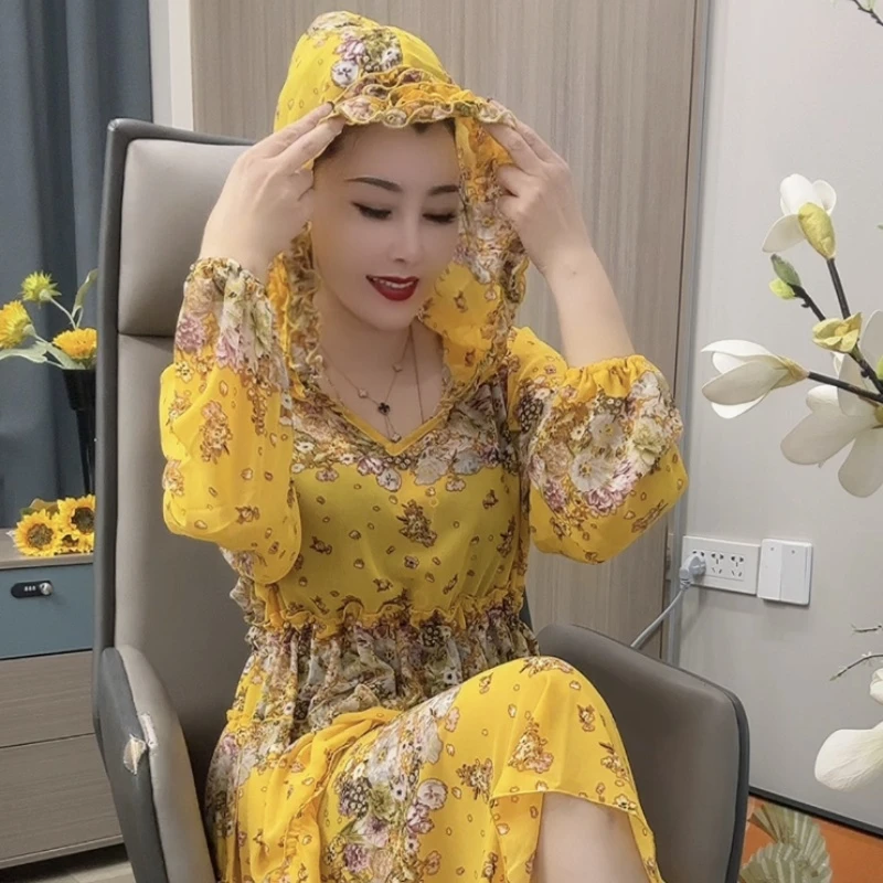 连帽沙滩裙宽松腰丹宁风印花显瘦连衣裙夏季碎花时尚夏季洋气休闲