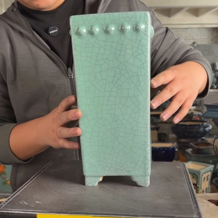 。一风堂石湾花盆 瑕疵磕碰 黑点 倾斜 内10*27