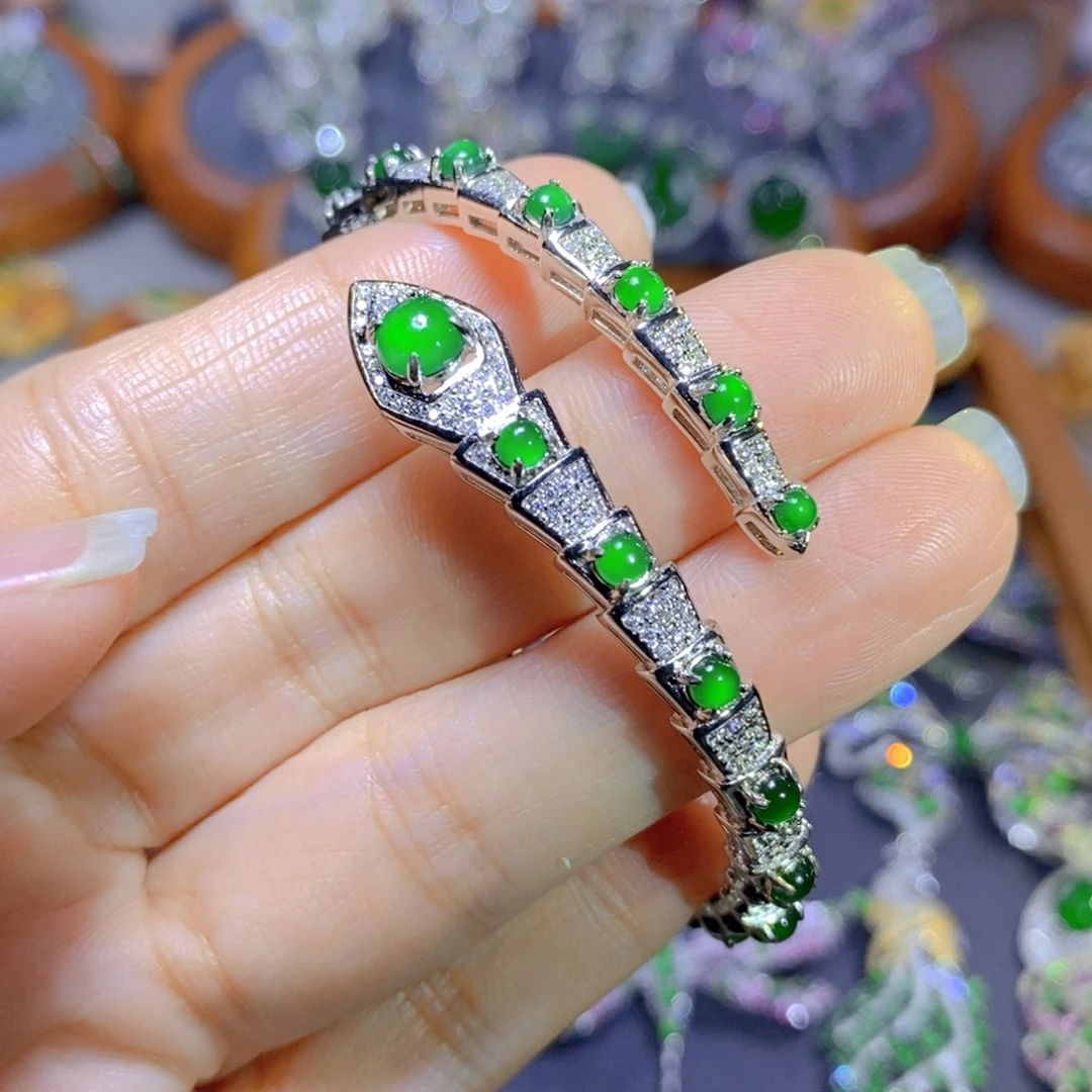 翡翠颈饰银S925镶嵌天然翡翠