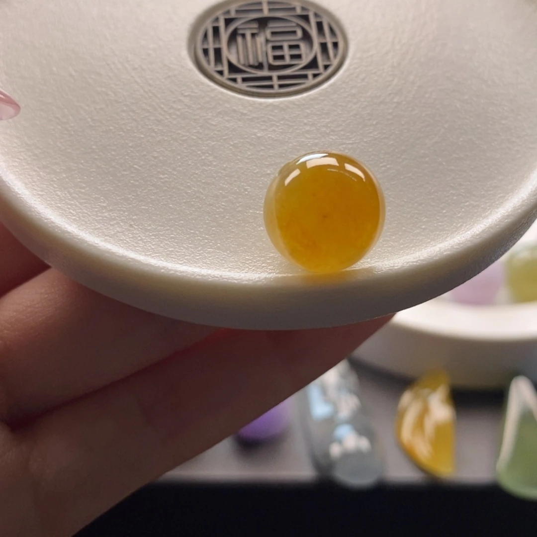 翡翠未镶嵌颈饰冰黄圆珠卡12+