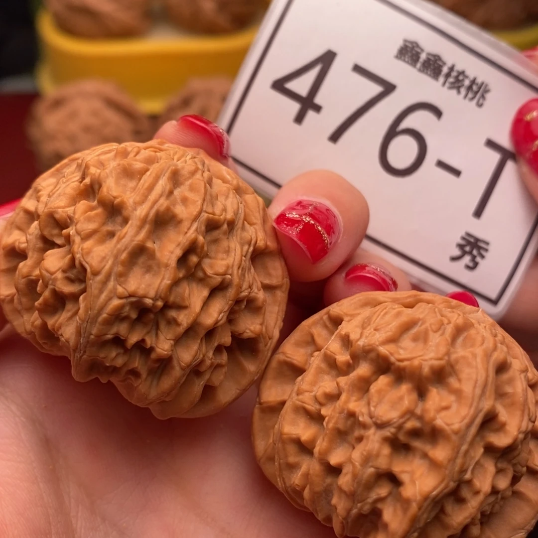 把件桃核白狮子40……