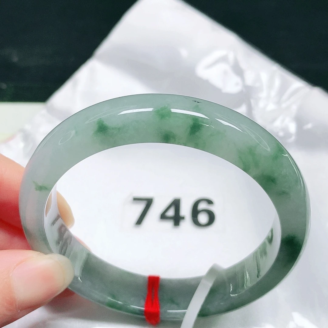 翡翠未镶嵌手镯75 号翡翠手镯