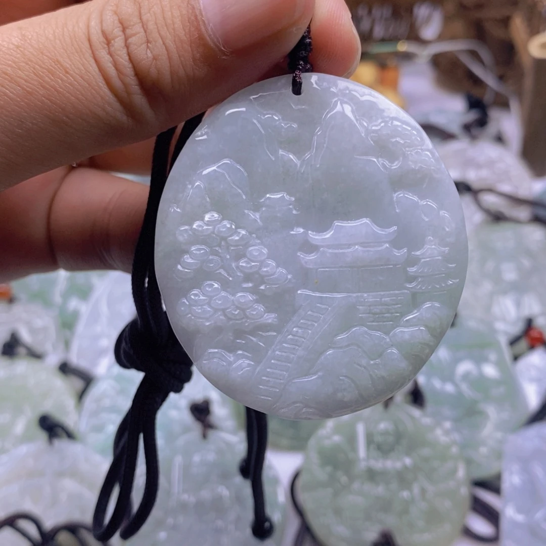 翡翠颈饰未镶嵌翡翠